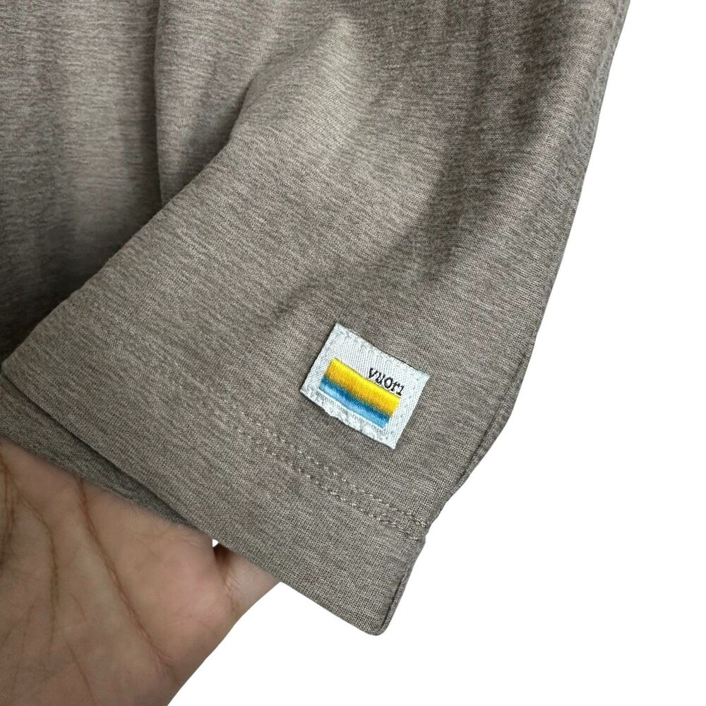 Vuori Short Sleeve Strato Pocket Tee Sz Medium Relaxed Fit Taupe Heather Stretch - Picture 5 of 10